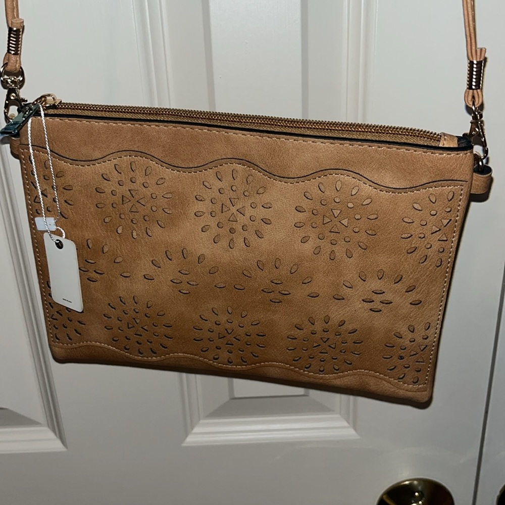 Be Clever tan faux leather crossbody bag.